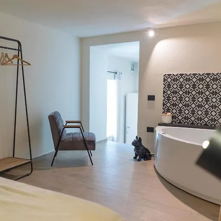 Bed and Breakfast Tesoro Nascosto Σαλέρνο