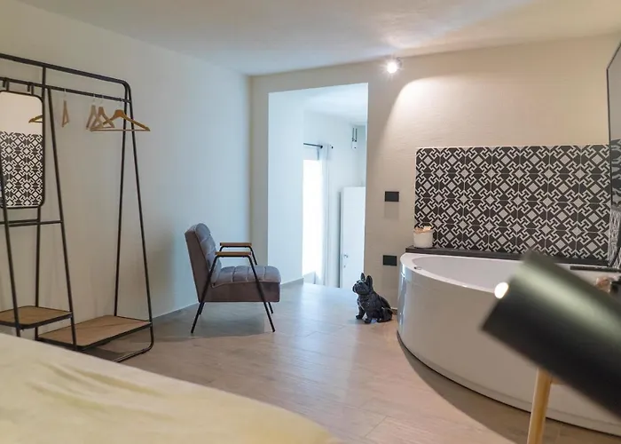 Bed and Breakfast Tesoro Nascosto Σαλέρνο